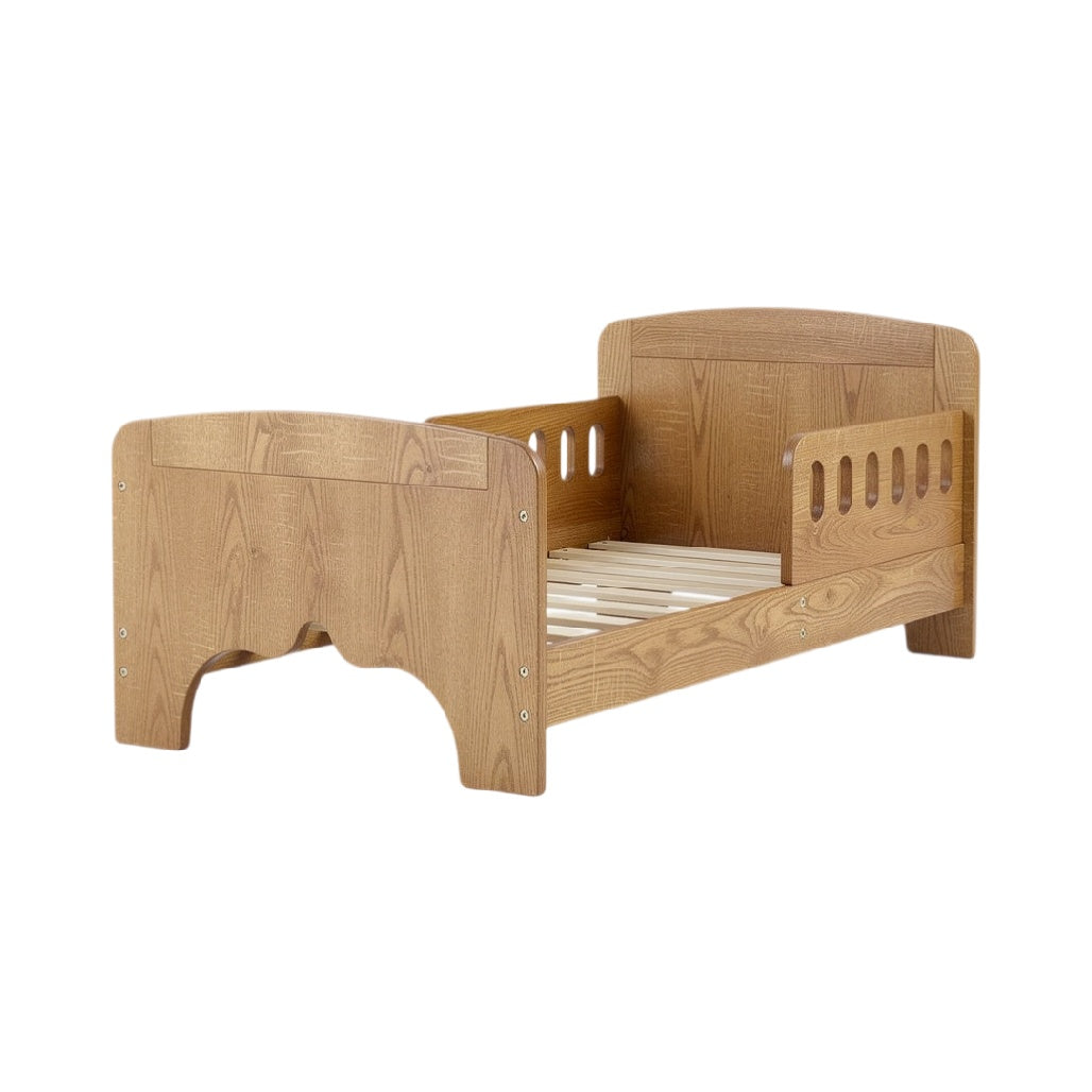 Children's Safety Bed Design: Solid Wood Construction with Slatted Base